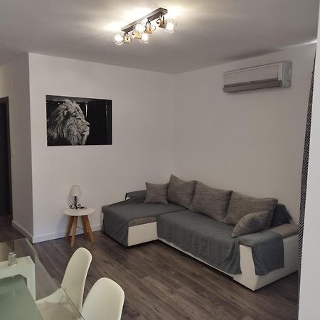 Apartments Dora 2 Bibinje Exterior photo